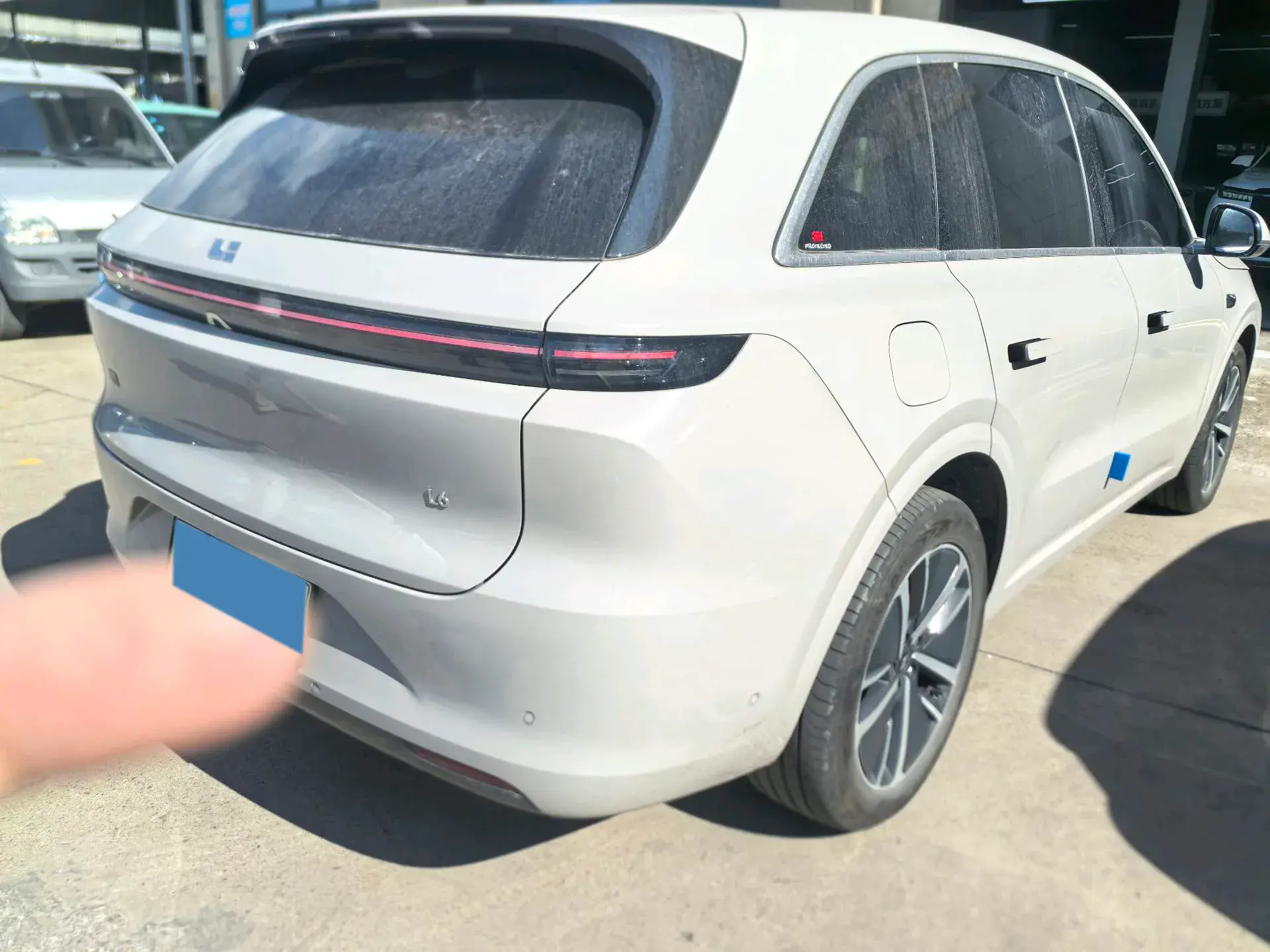 2024 LI L6 thumbnail 2