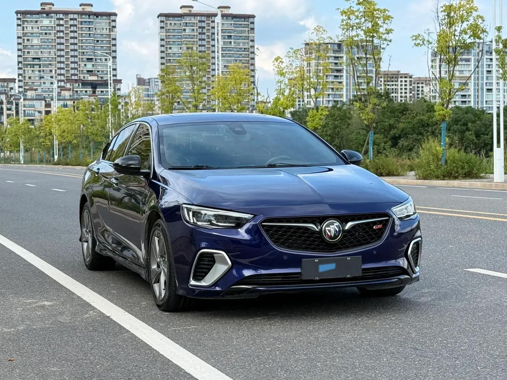 2019 BUICK REGAL thumbnail 3