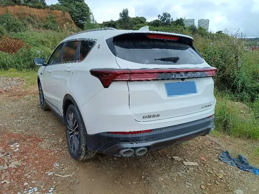 2023 JETOUR X70 thumbnail 4