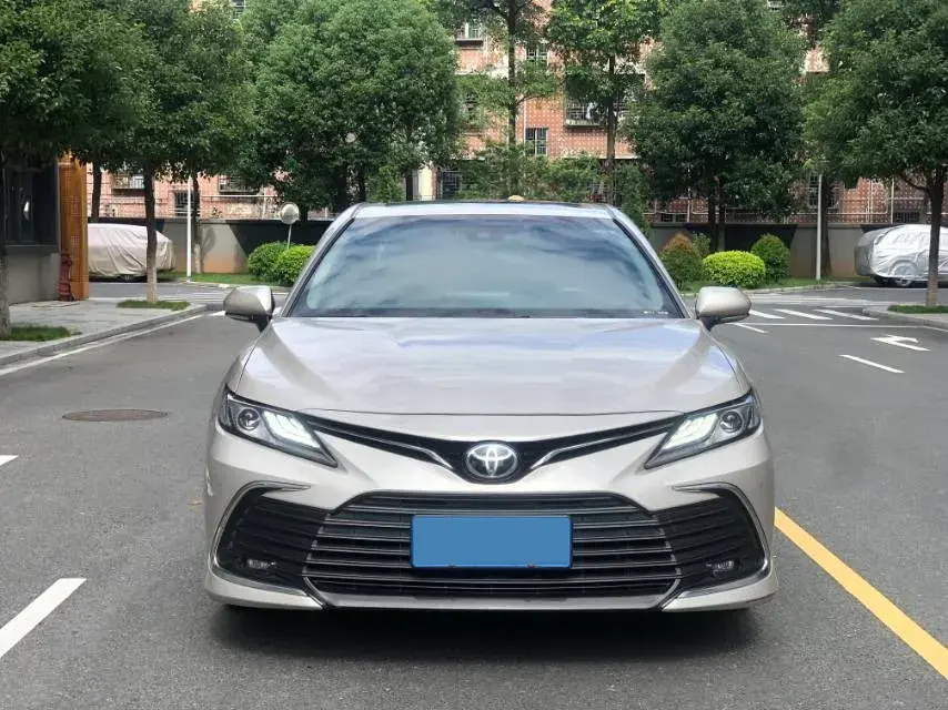2021 TOYOTA CAMRY thumbnail 3