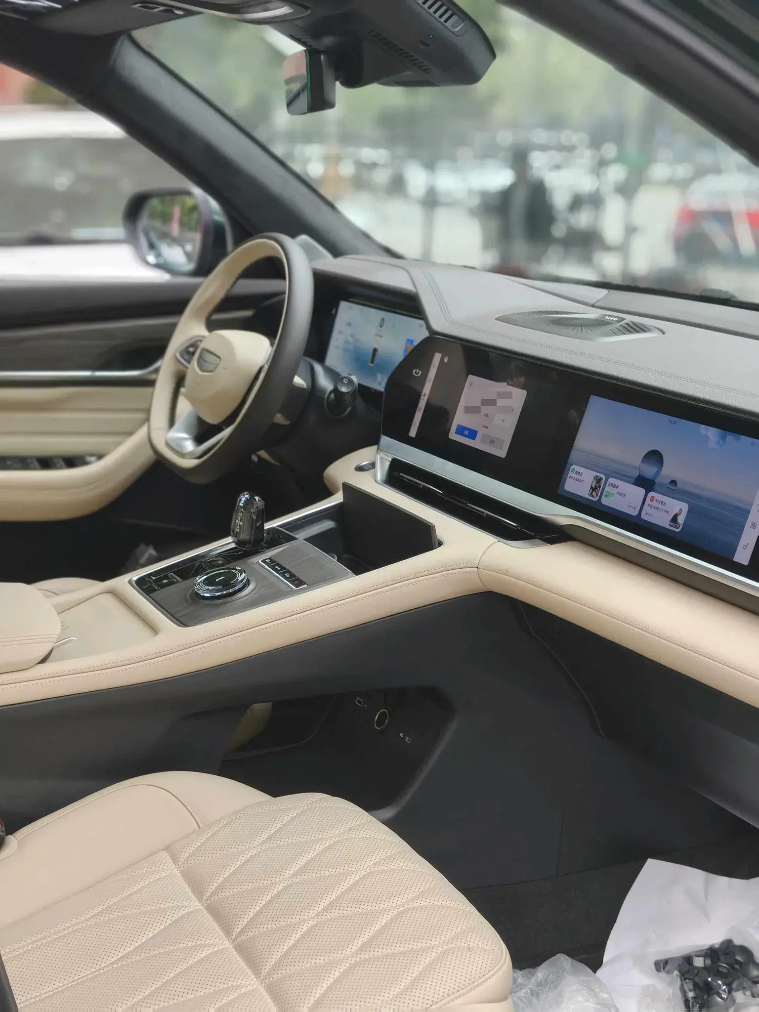 2025 GEELY MONJARO thumbnail 3