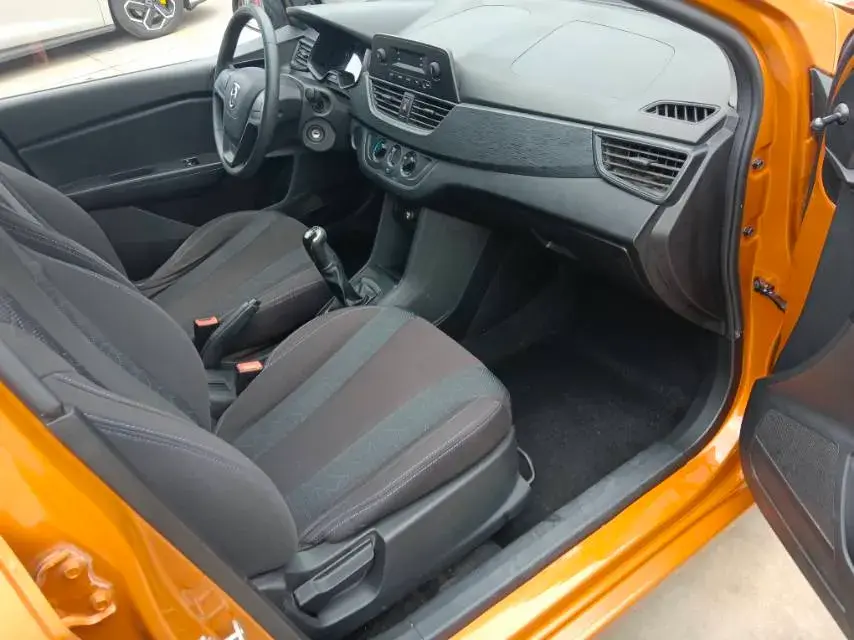 2016 BAOJUN 310 thumbnail 4