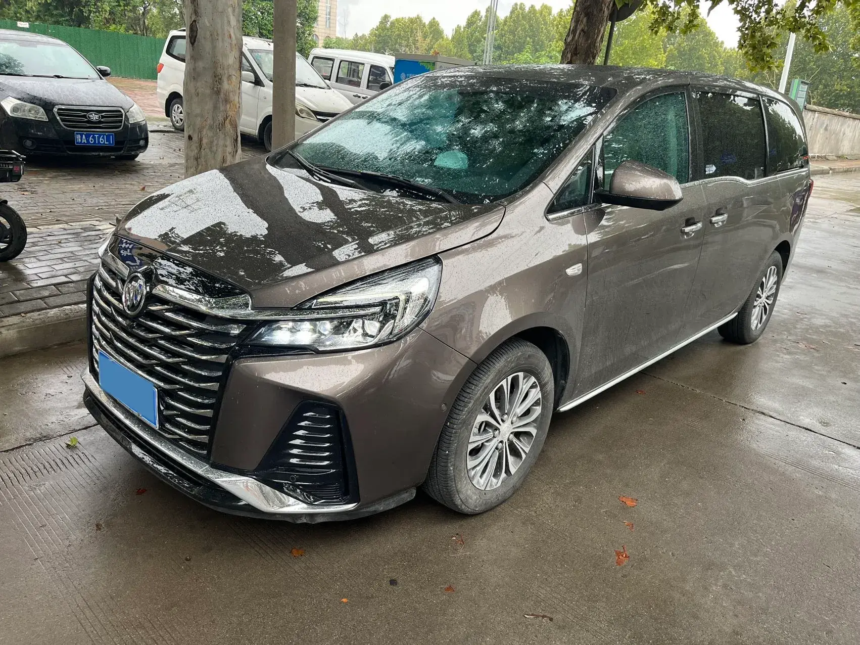 2023 BUICK GL8 view 1