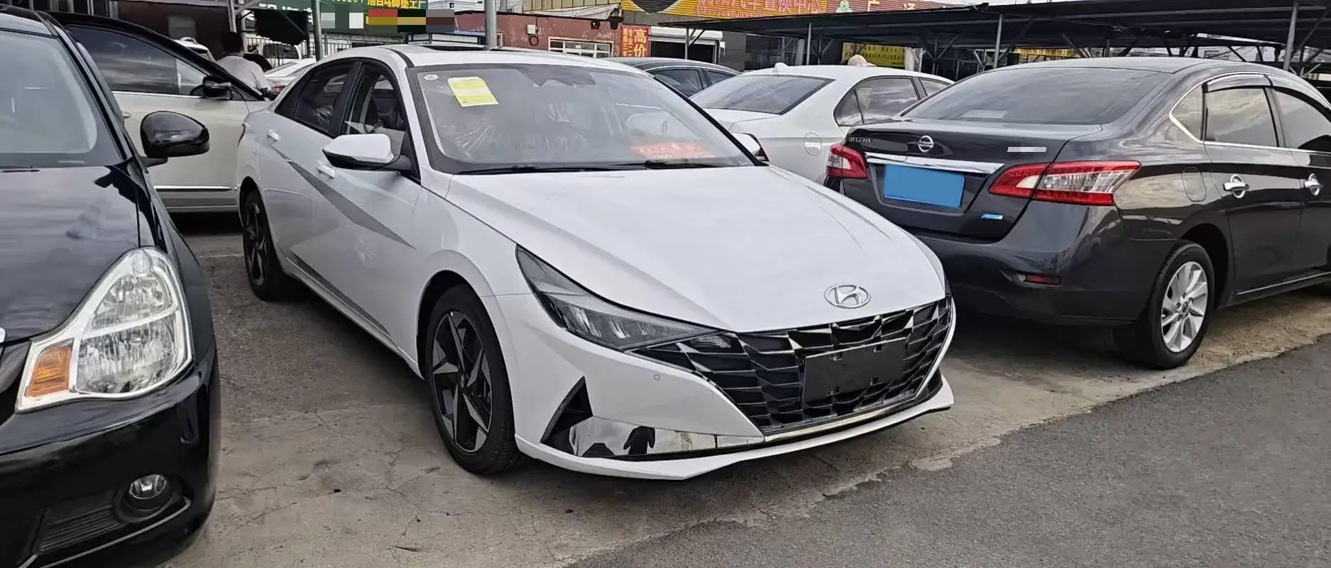 2022 HYUNDAI ELANTRA thumbnail 2