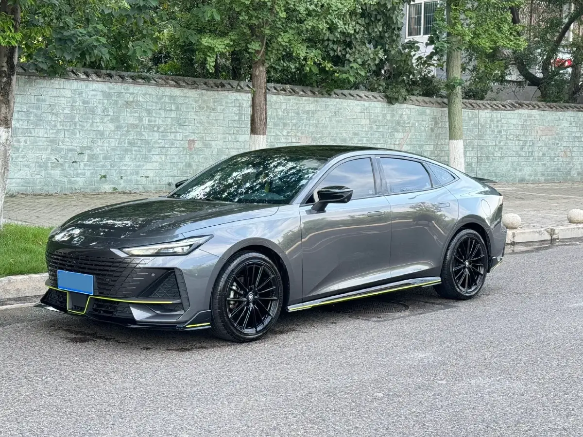 2022 ChangAn UNI-V 1.5T 188HP L4 7DCT