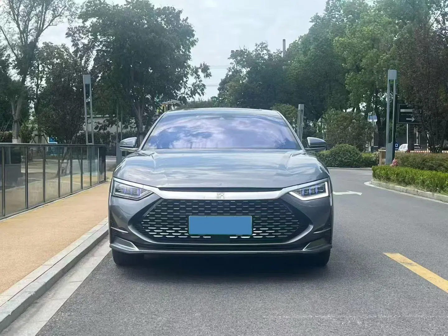 2020 BYD HAN thumbnail 2