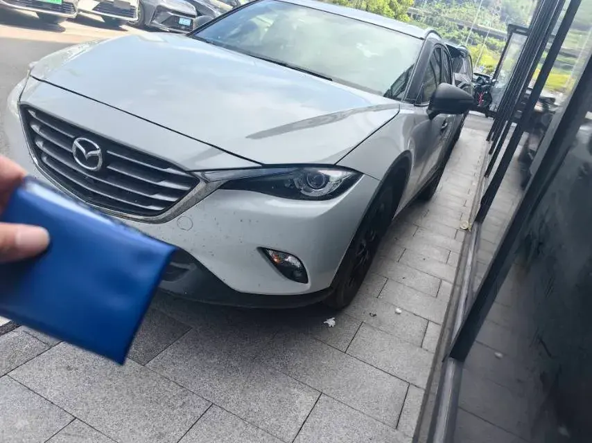 2018 MAZDA CX-4 view 1