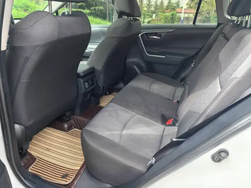 2022 TOYOTA RAV4 thumbnail 4