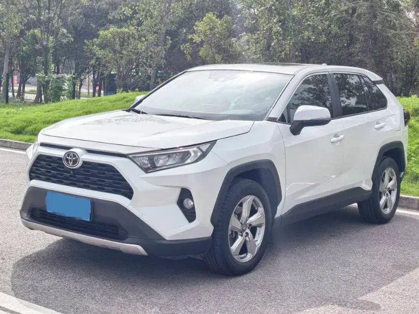 2022 TOYOTA RAV4 view 1