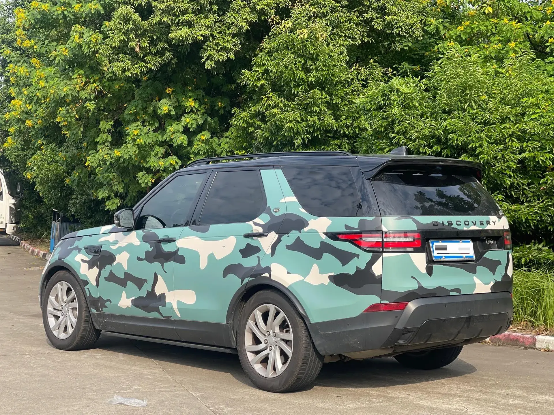 2020 LAND ROVER thumbnail 3
