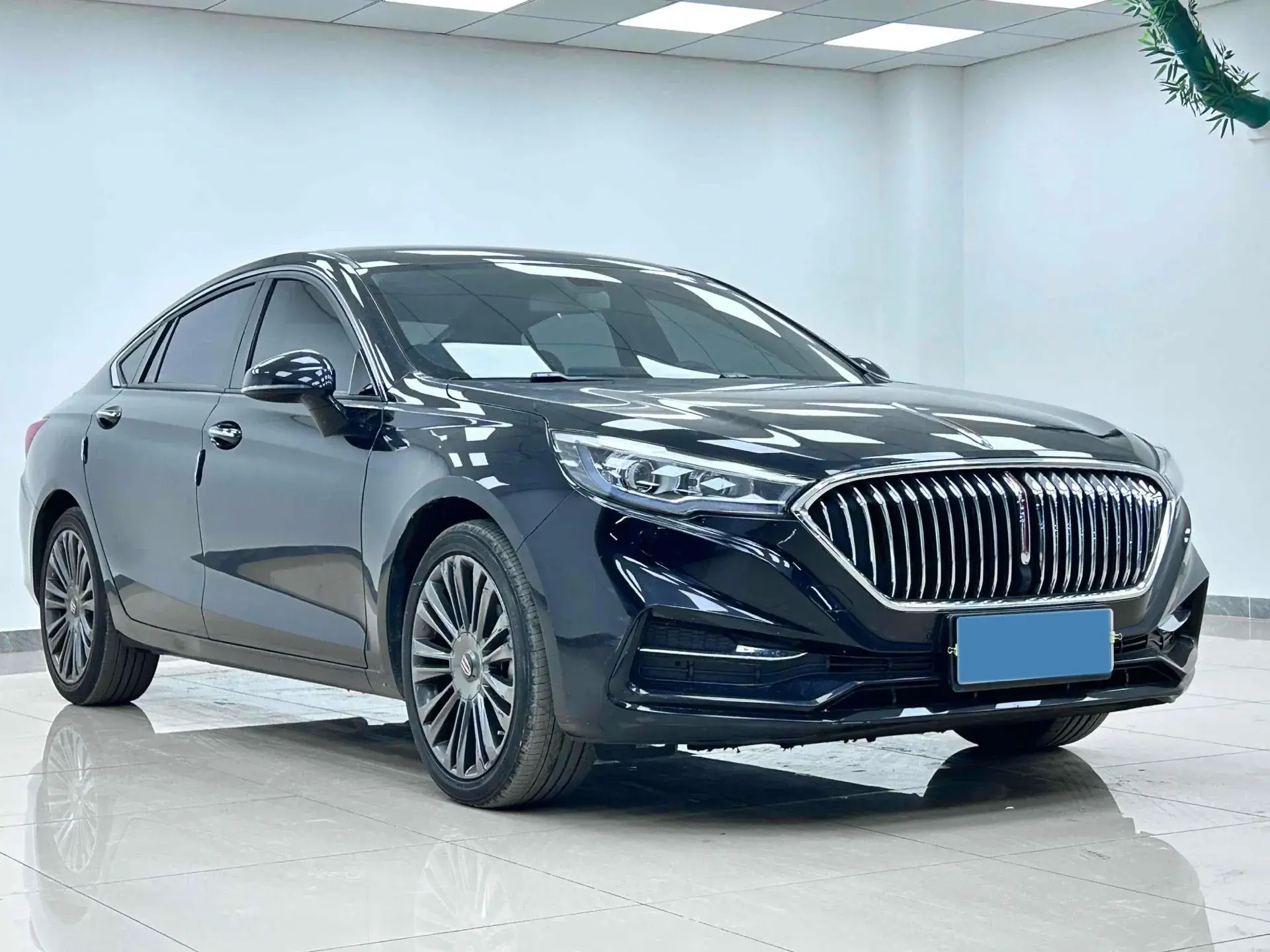 2020 HONGQI H5 thumbnail 3