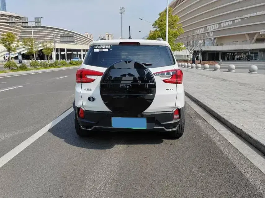 2021 BYD YUAN thumbnail 4