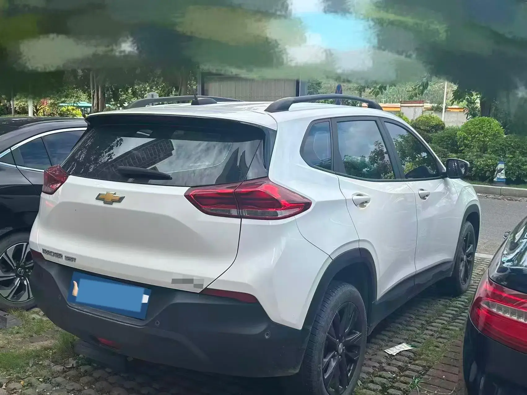 2021 CHEVROLET TRAX thumbnail 2
