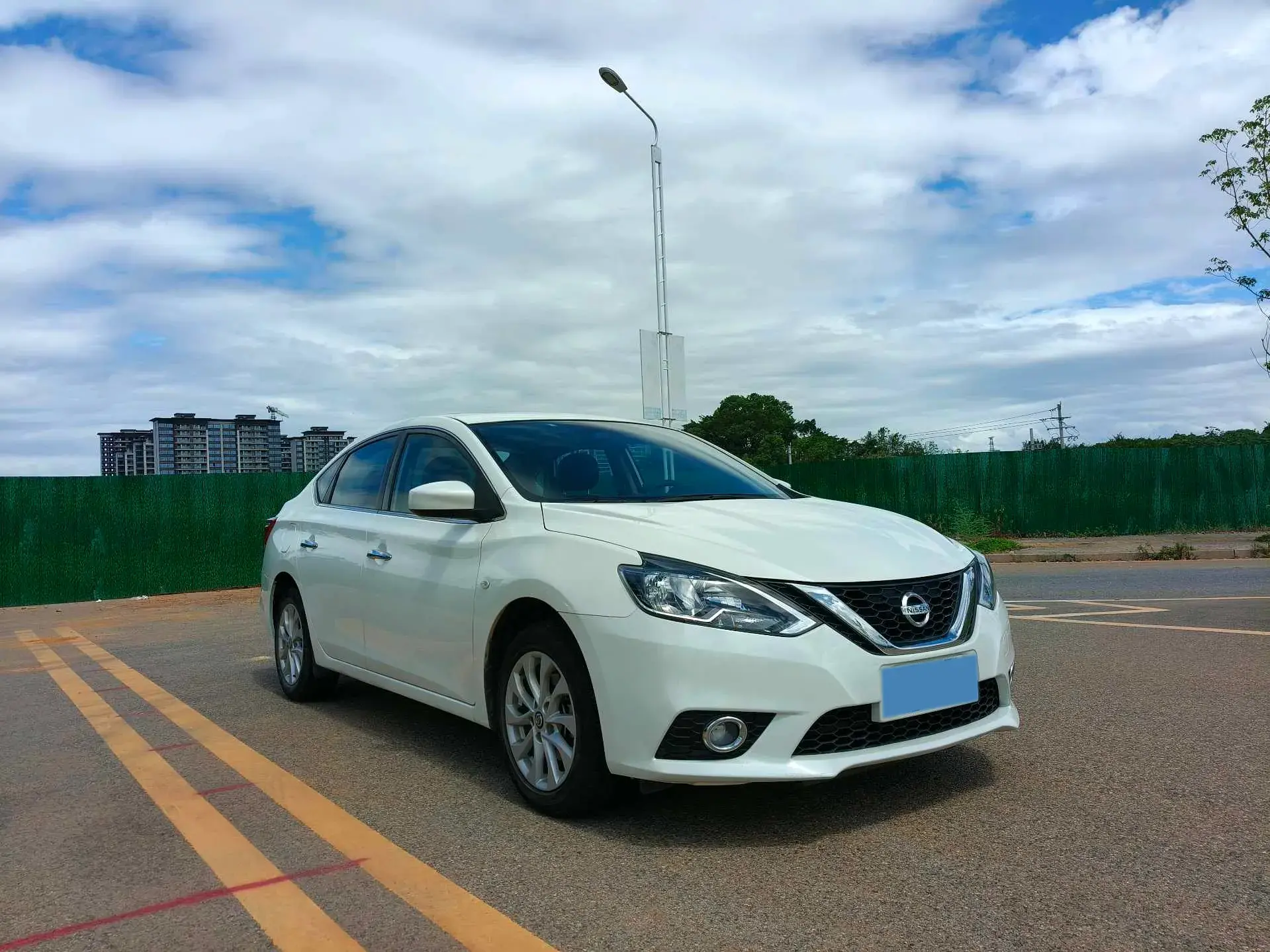 2021 NISSAN SYLPHY thumbnail 3