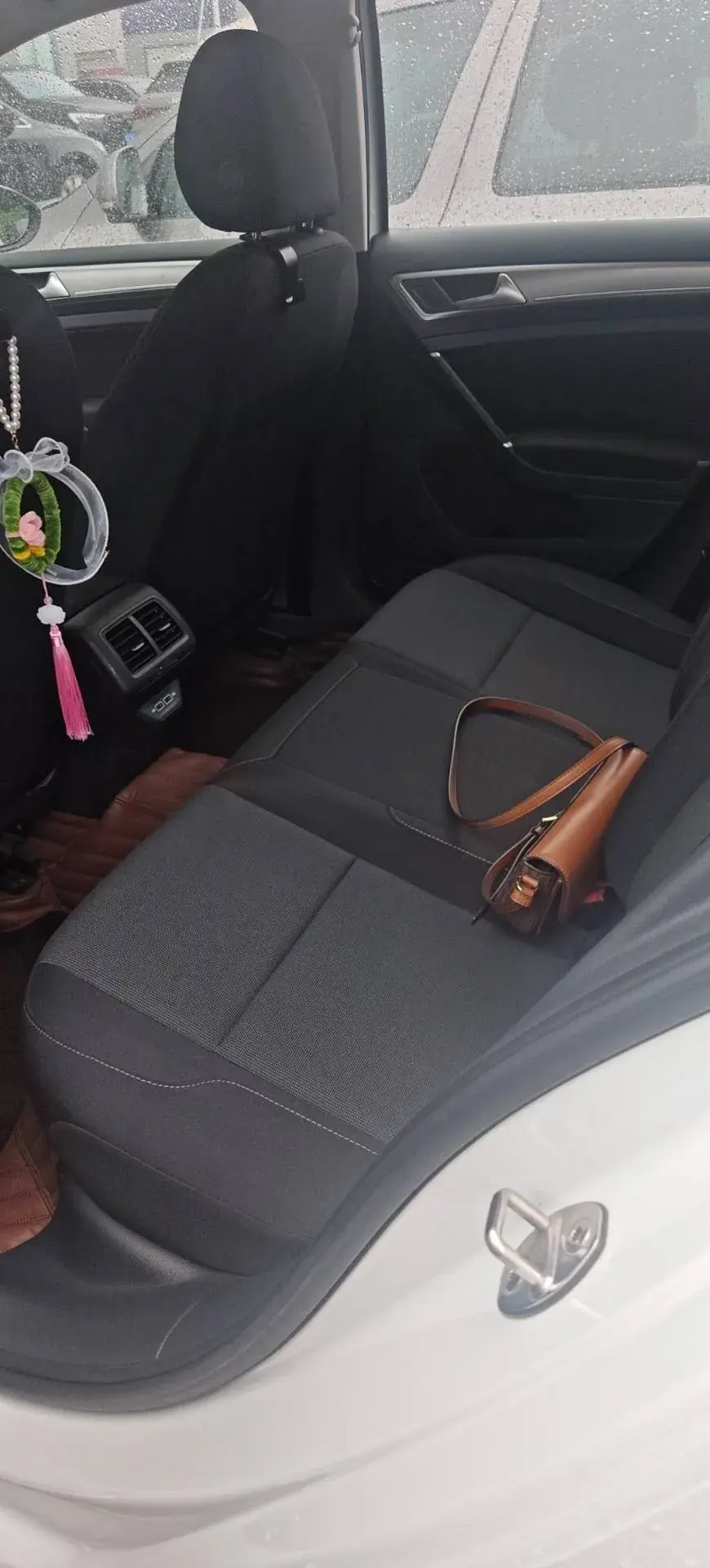 2019 VOLKSWAGEN GOLF thumbnail 4