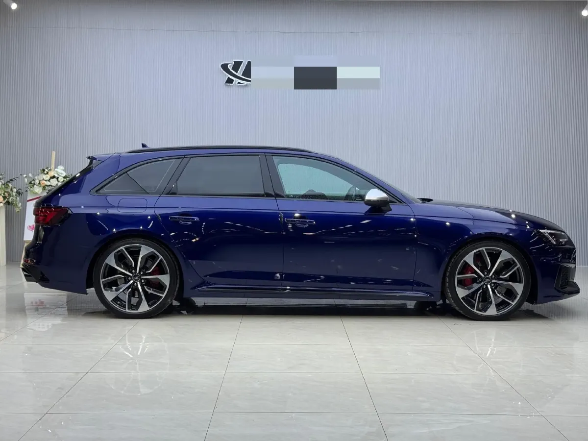 2019 Audi RS 4 2.9T 450HP V6 8AT,autocango,china used car exporter,china ev exporter,chinese used car exporter,chinese used ev exporter
