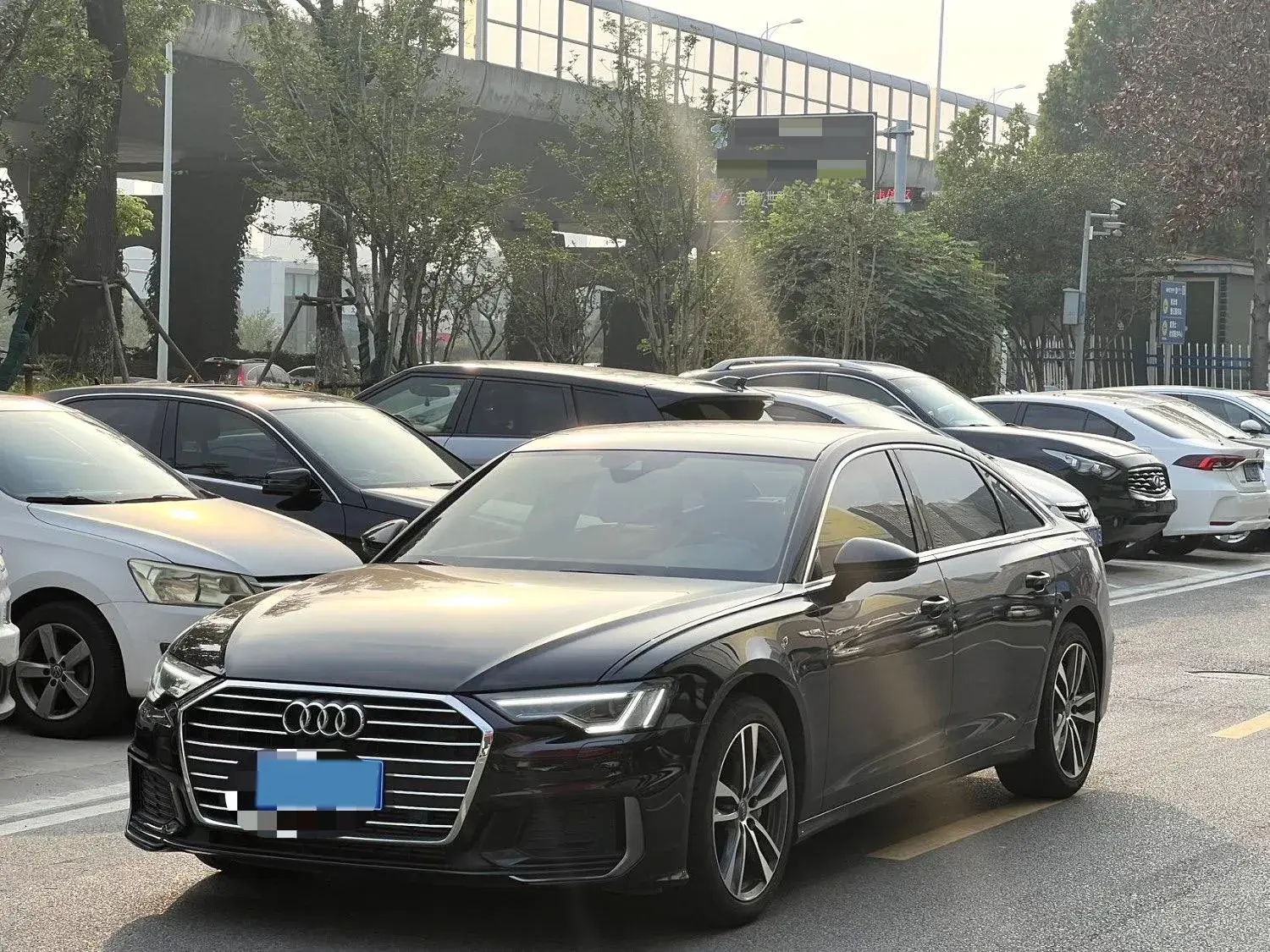 2020 AUDI A6L view 1