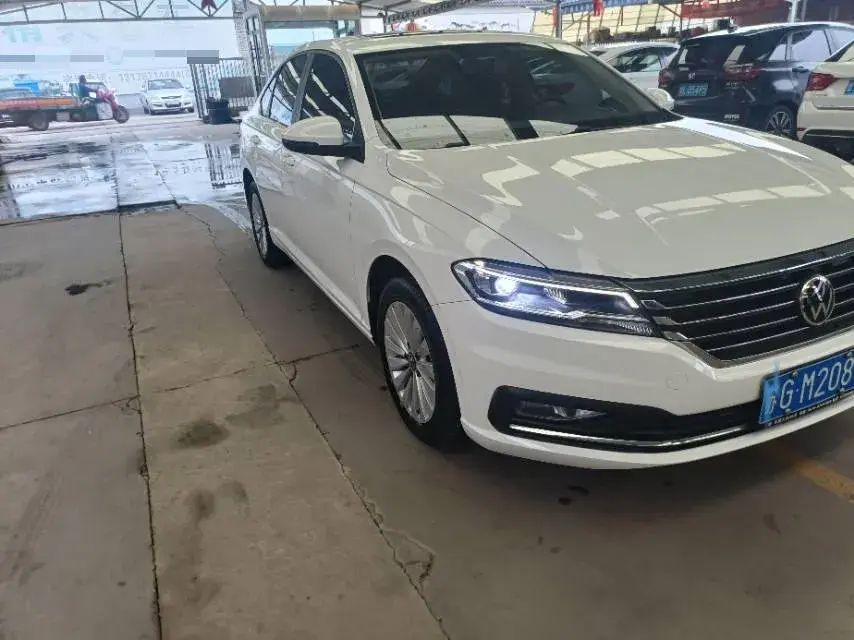 2019 VOLKSWAGEN LAVIDA thumbnail 3