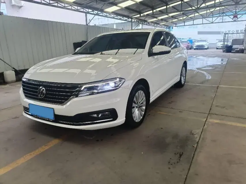 2019 VOLKSWAGEN LAVIDA view 1