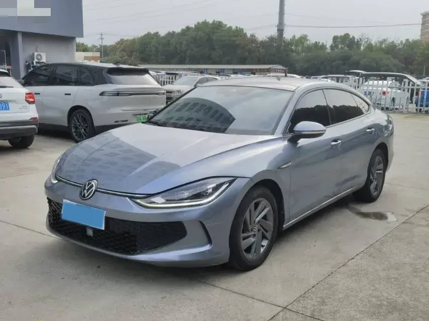 2022 VOLKSWAGEN LAMANDO view 1