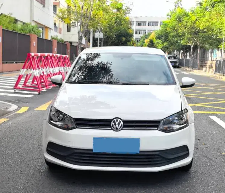 2018 VOLKSWAGEN POLO thumbnail 3