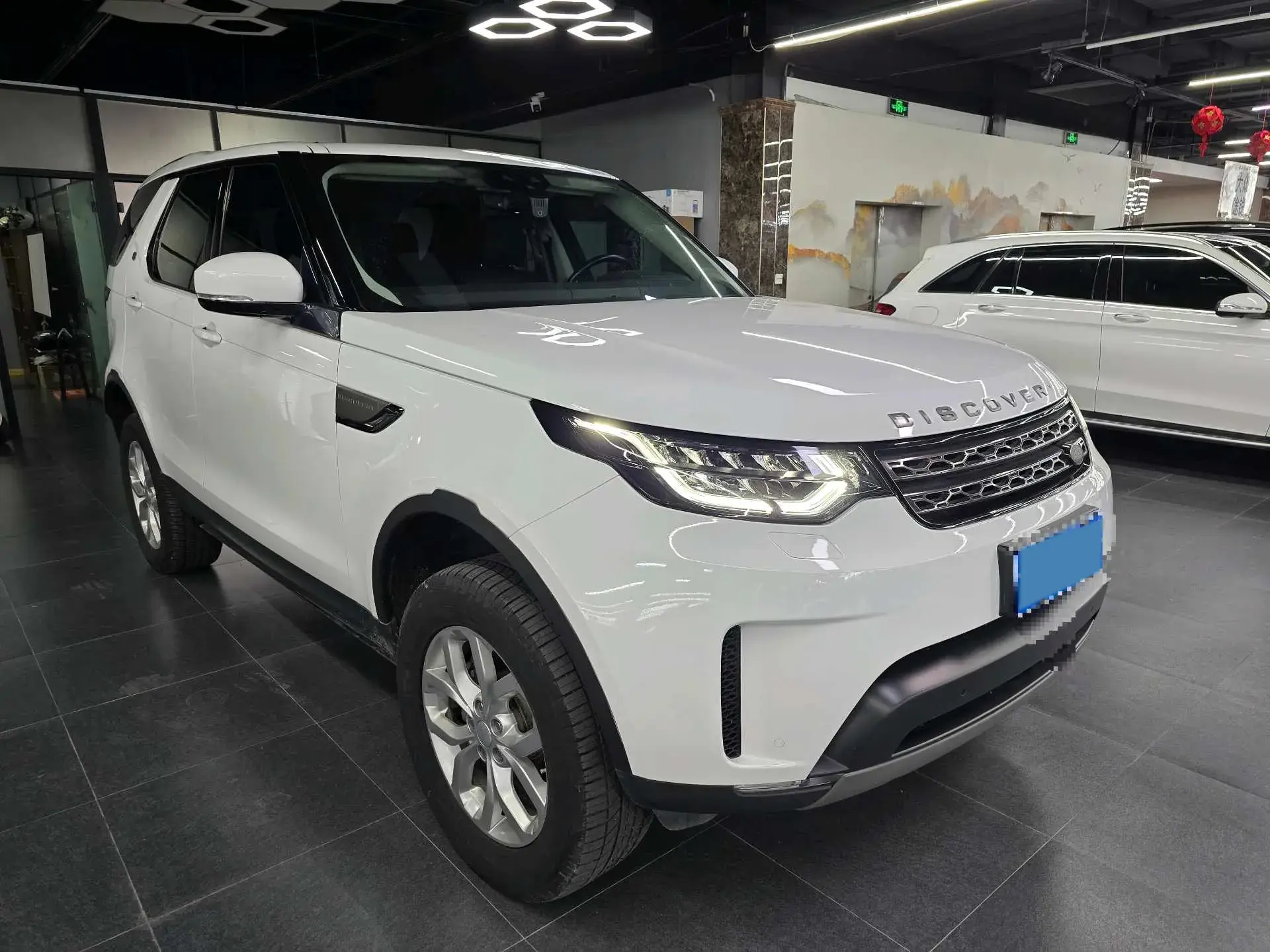 2017 LAND ROVER thumbnail 3