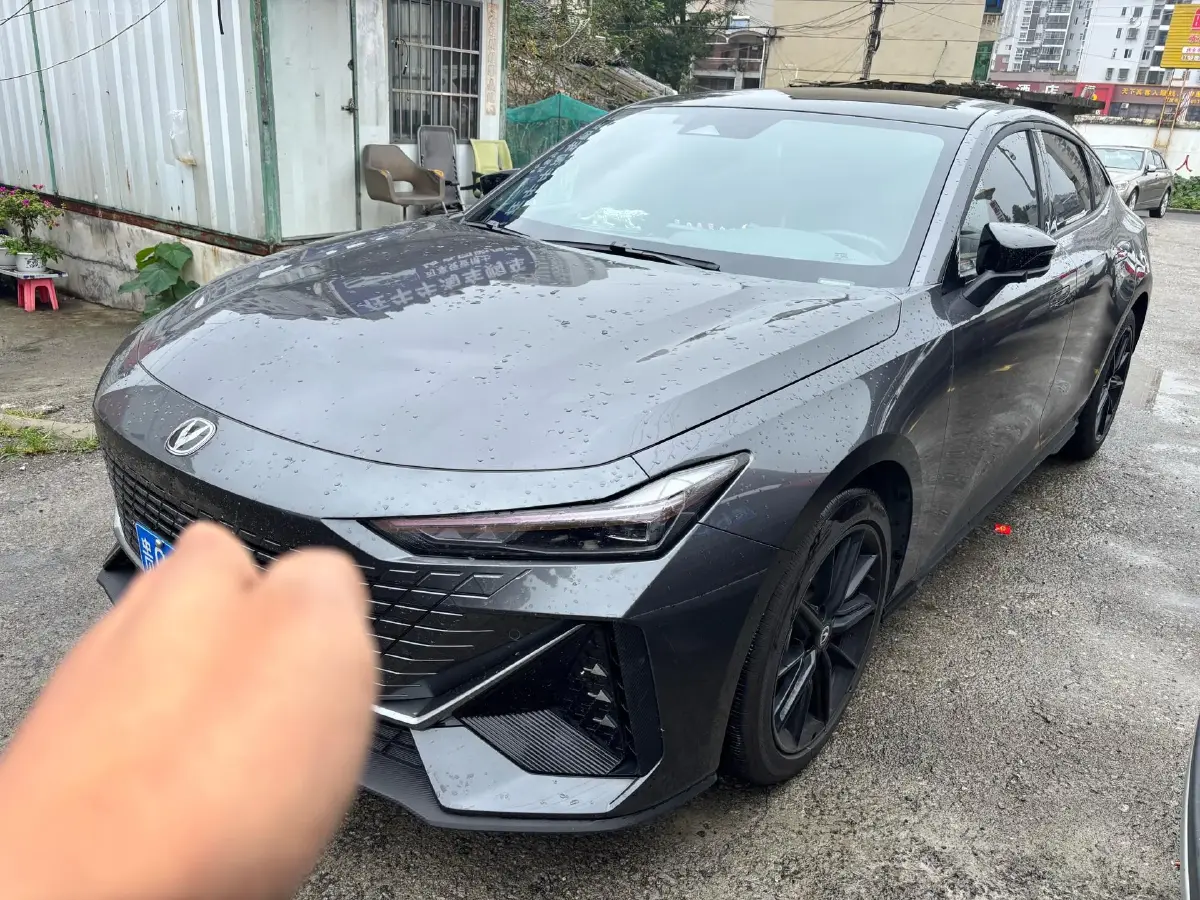 2023 ChangAn UNI-V 1.5T 188HP L4 7DCT