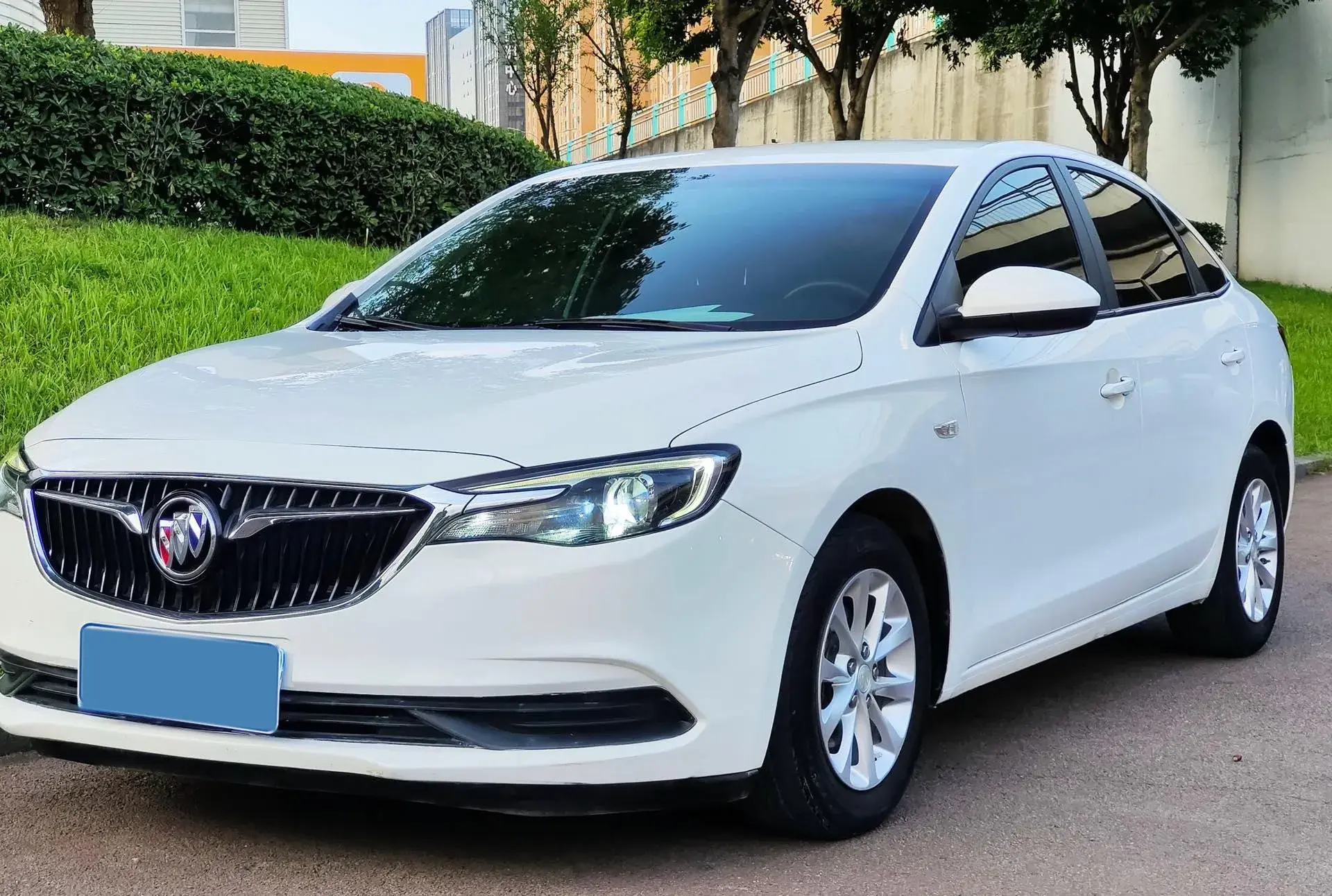 2020 BUICK VERANO view 1