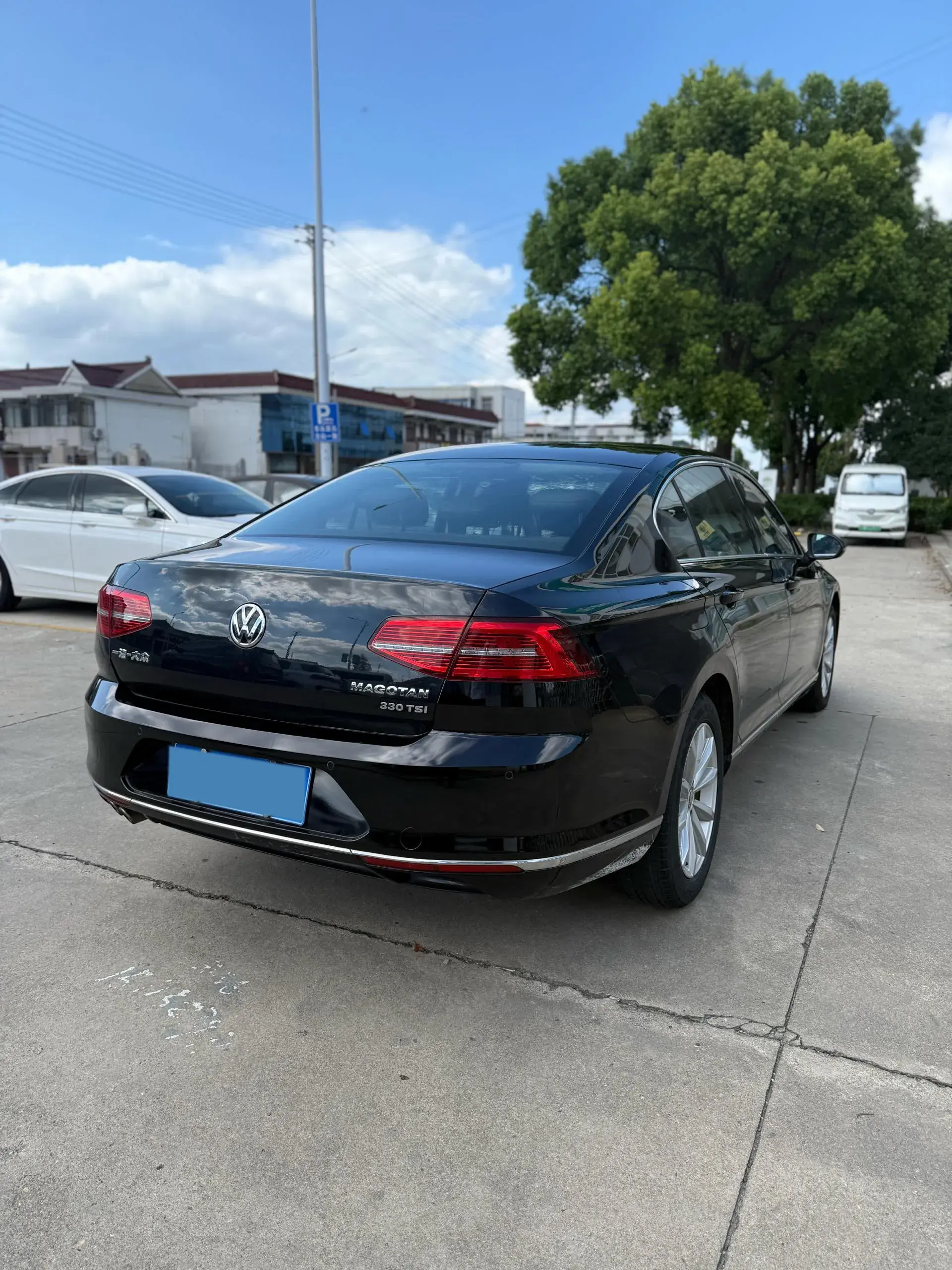 2018 VOLKSWAGEN MAGOTAN thumbnail 4