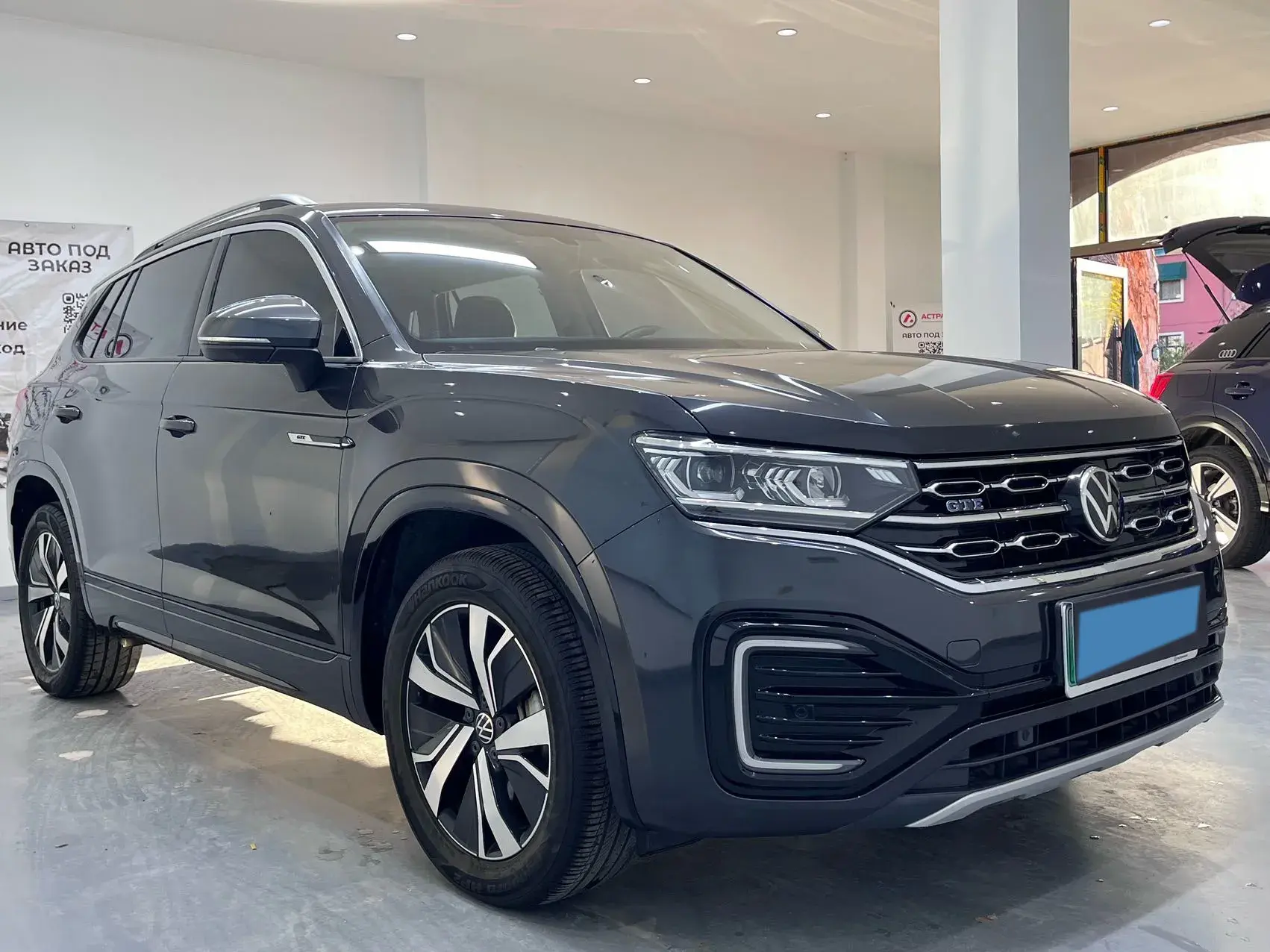 2022 VOLKSWAGEN TAYRON thumbnail 3