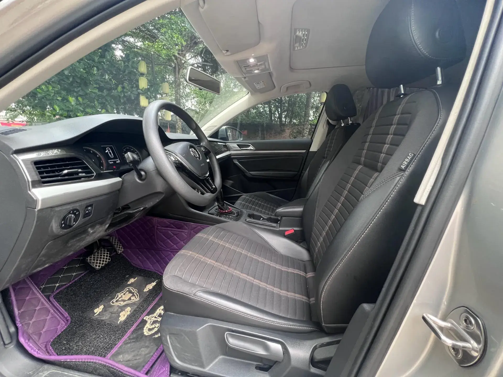 2019 VOLKSWAGEN LAVIDA thumbnail 4