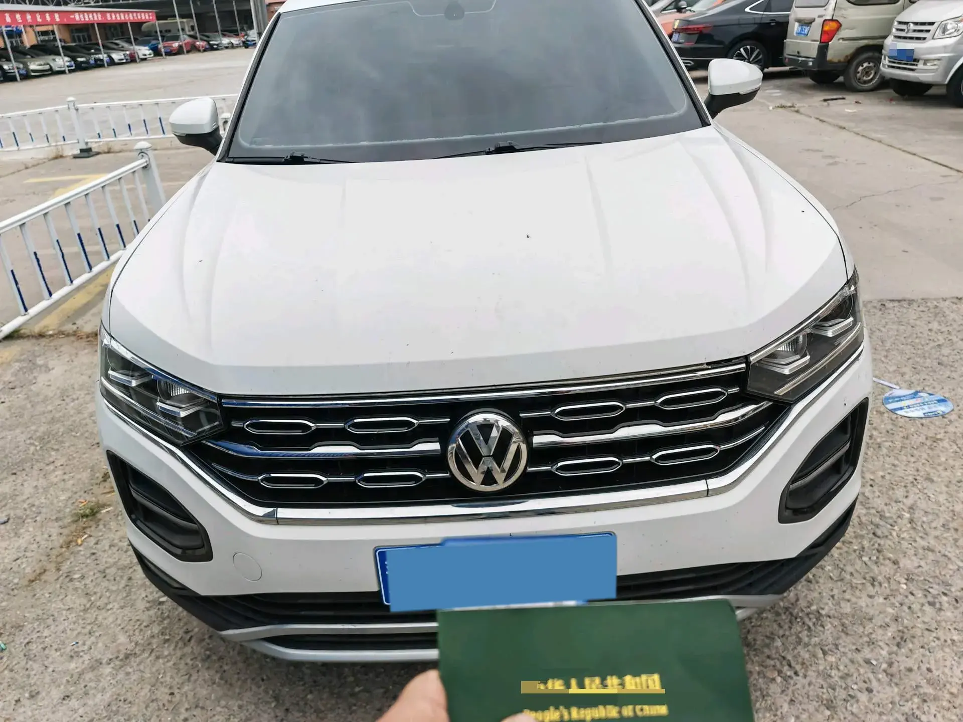 2019 VOLKSWAGEN TAYRON thumbnail 2