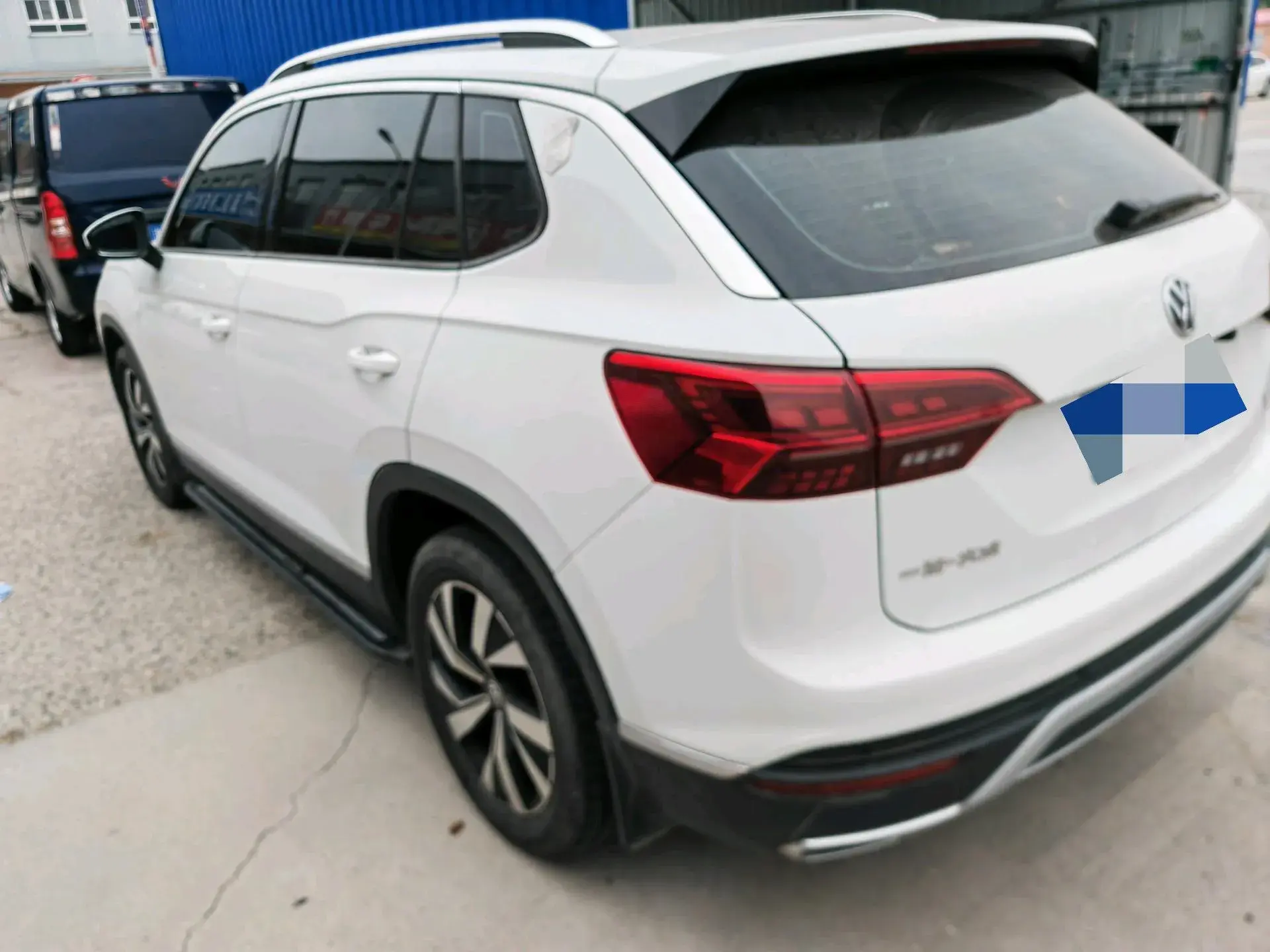 2019 VOLKSWAGEN TAYRON thumbnail 4