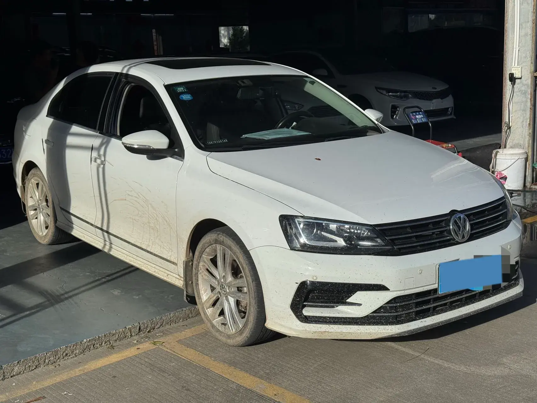 2018 VOLKSWAGEN SAGITAR thumbnail 3