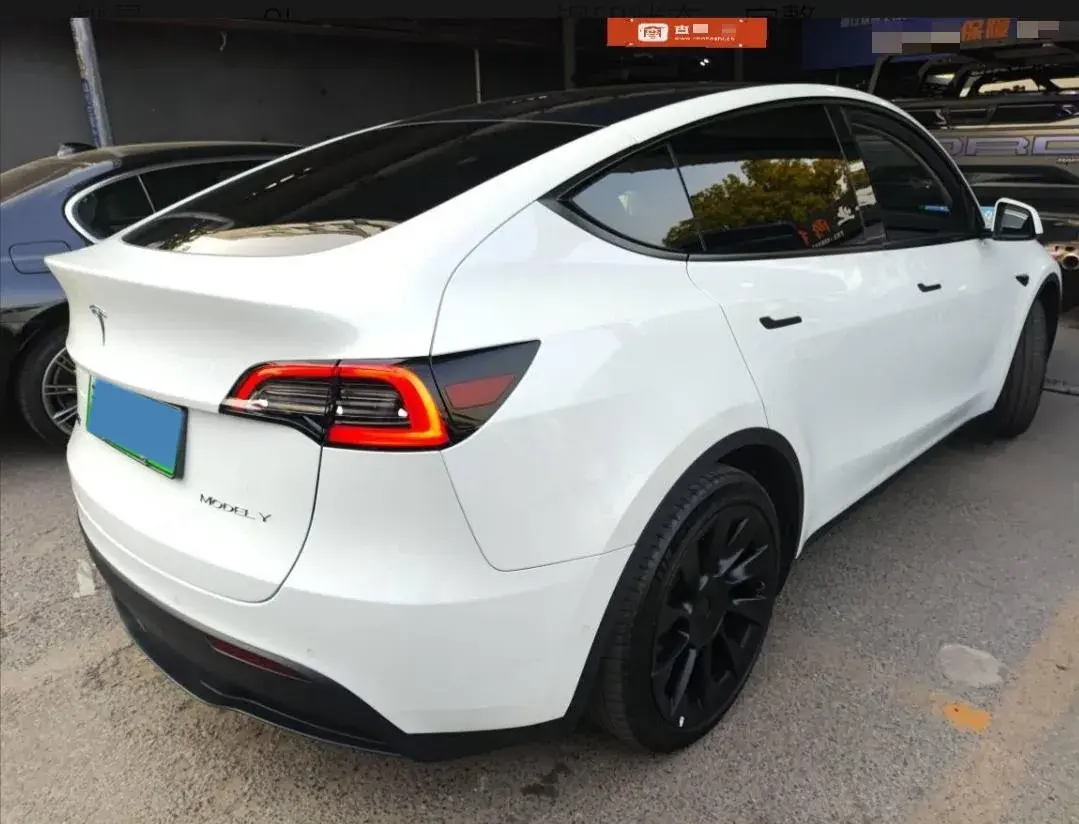 2022 TESLA MODEL thumbnail 2