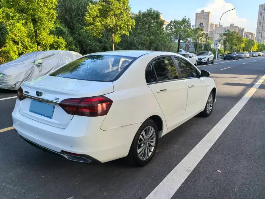 2018 GEELY EMGRAND thumbnail 4