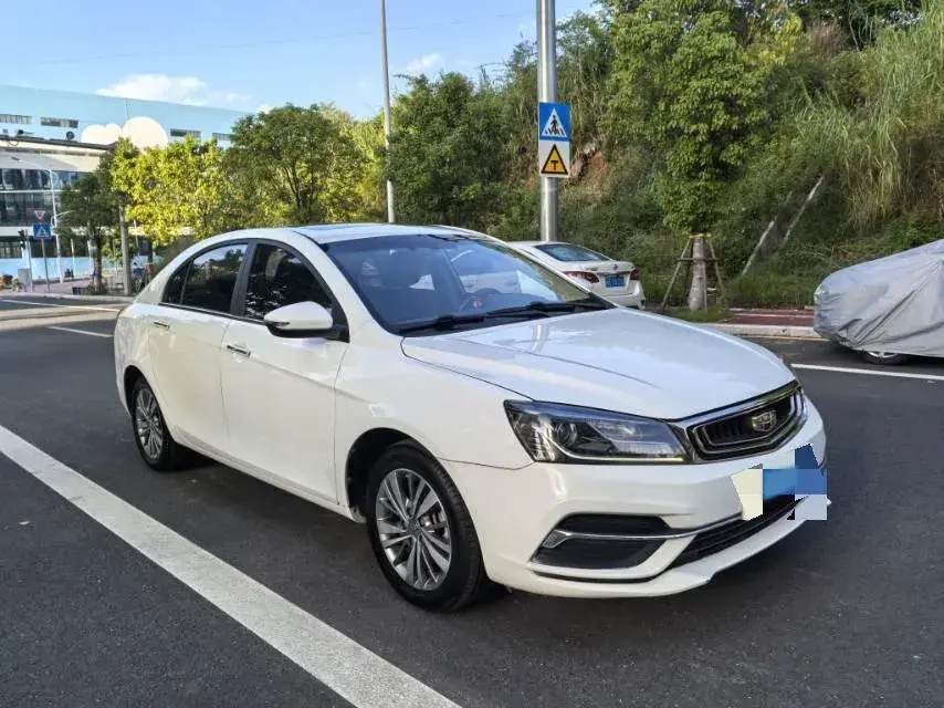 2018 GEELY EMGRAND thumbnail 3