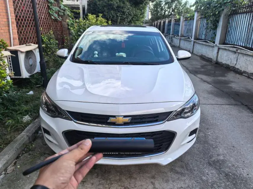 2019 CHEVROLET CAVALIER thumbnail 2