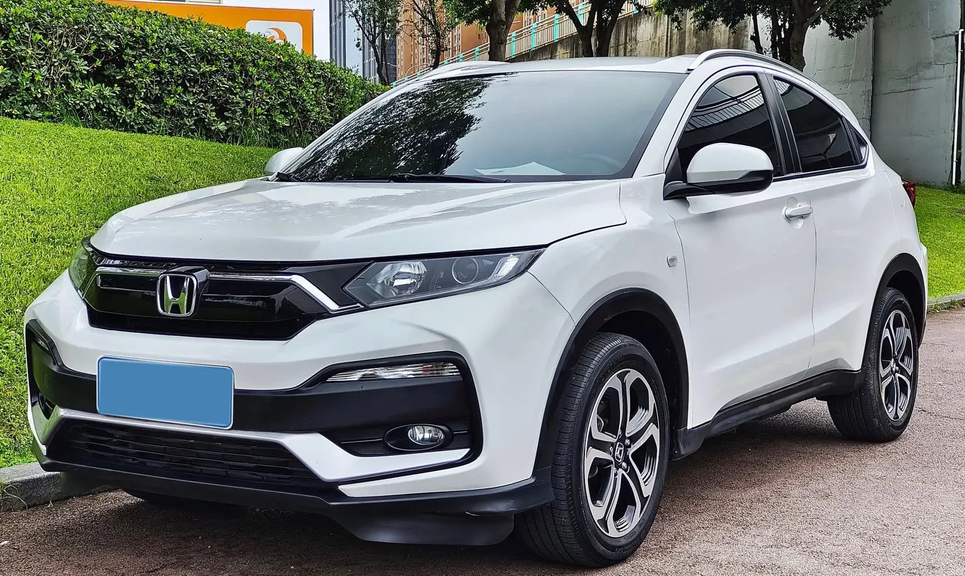 2020 HONDA XR-V view 1