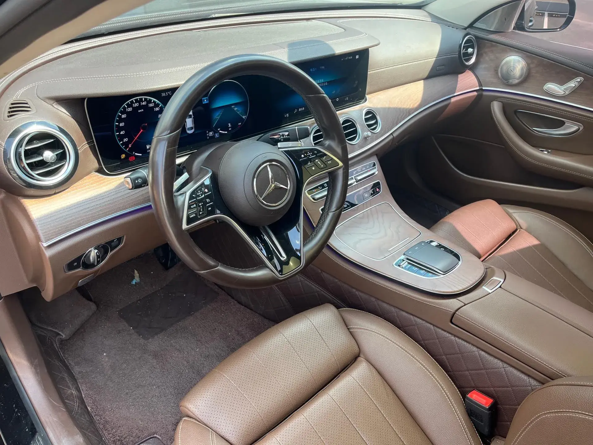 2022 MERCEDES-BENZ E thumbnail 3