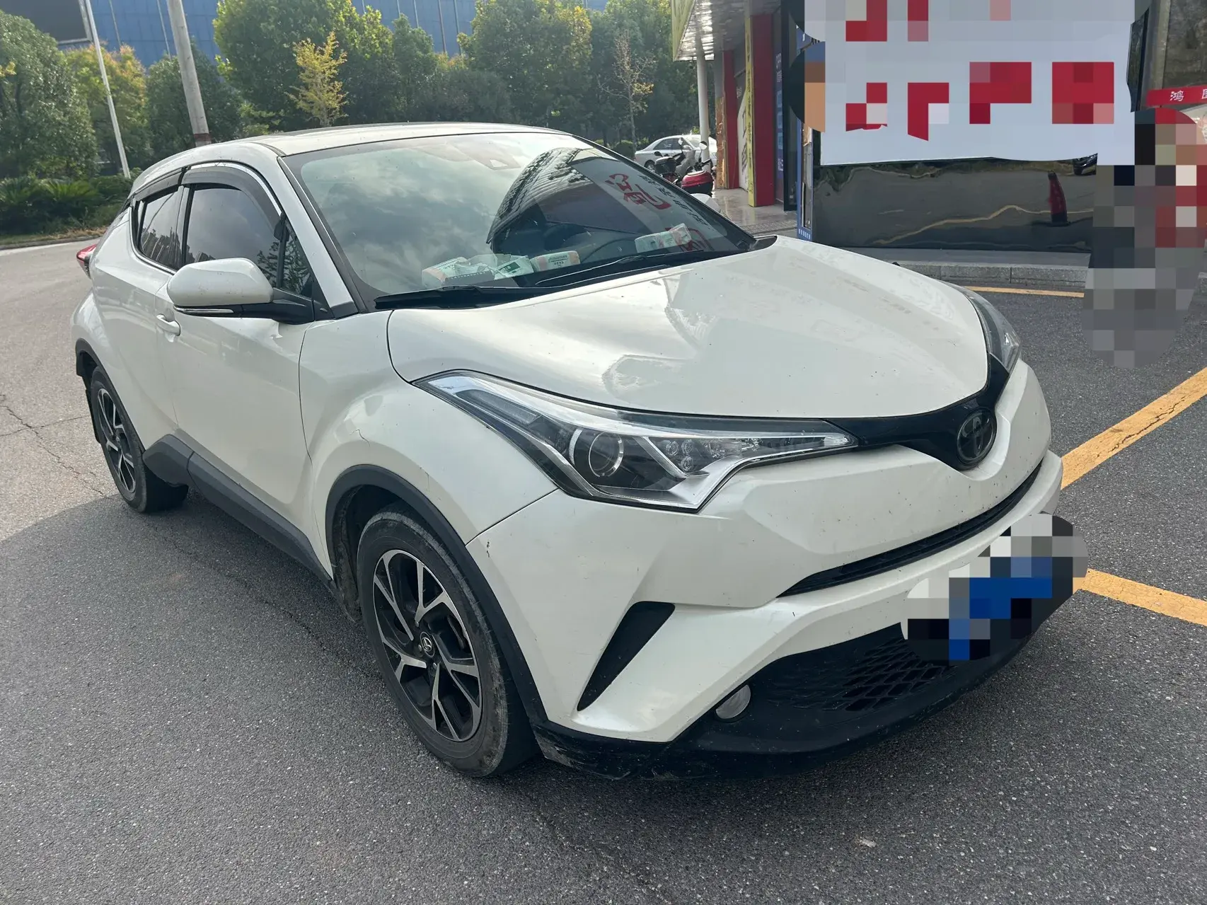 2018 TOYOTA C-HR thumbnail 3