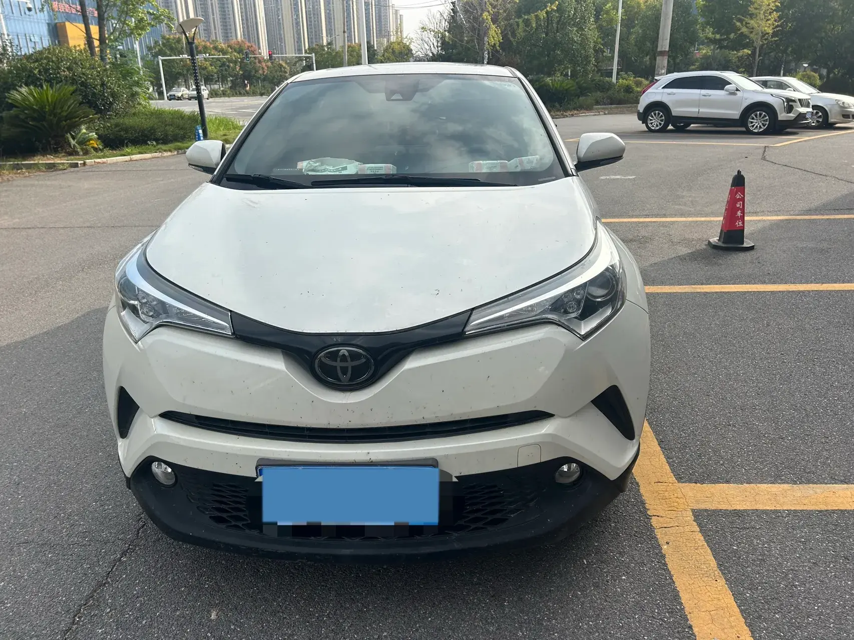 2018 TOYOTA C-HR thumbnail 2