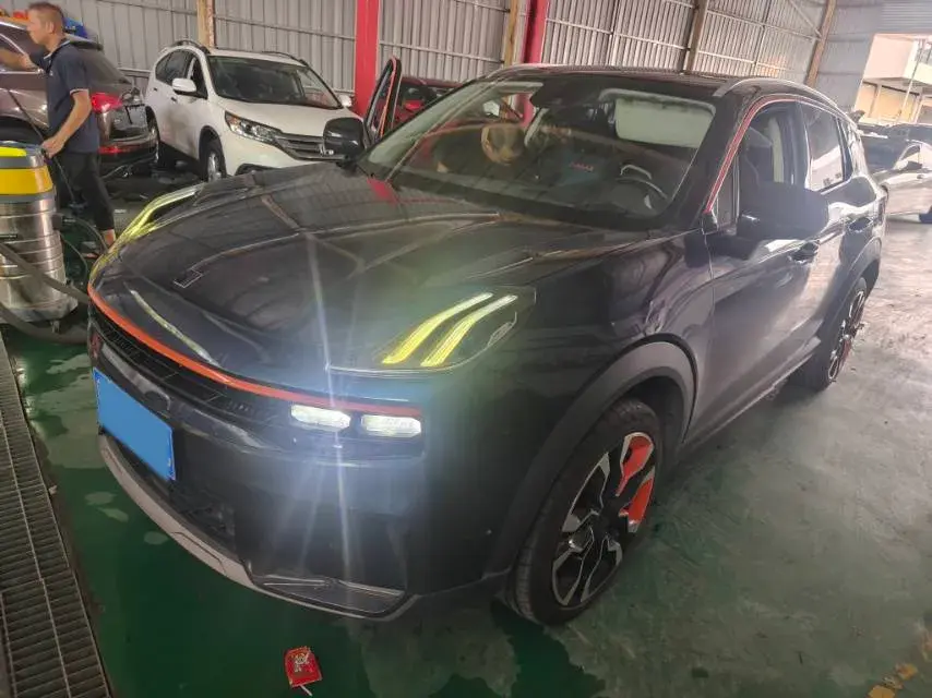 2020 LYNK&CO 06 view 1