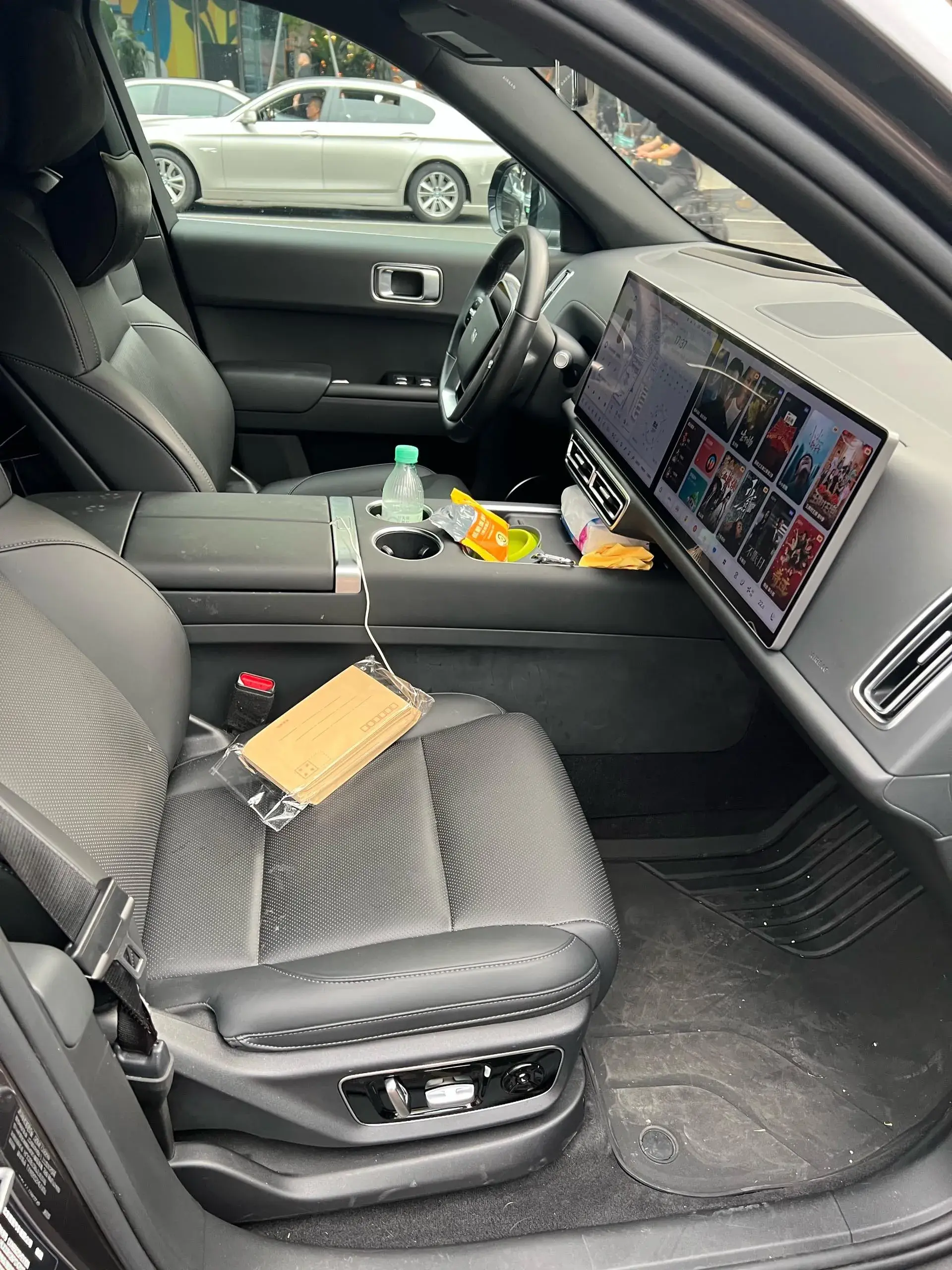 2023 LI L7 thumbnail 4