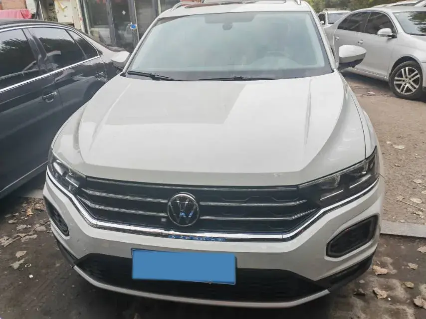 2021 VOLKSWAGEN T-ROC thumbnail 2