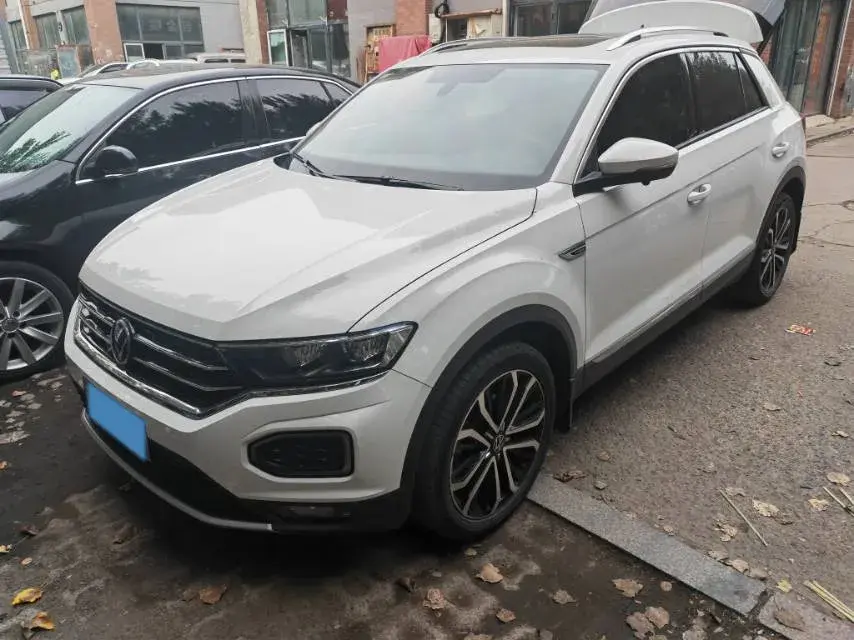 2021 VOLKSWAGEN T-ROC view 1