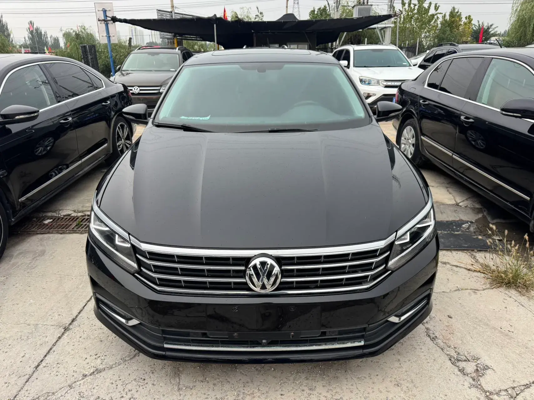 2017 VOLKSWAGEN PASSAT thumbnail 2
