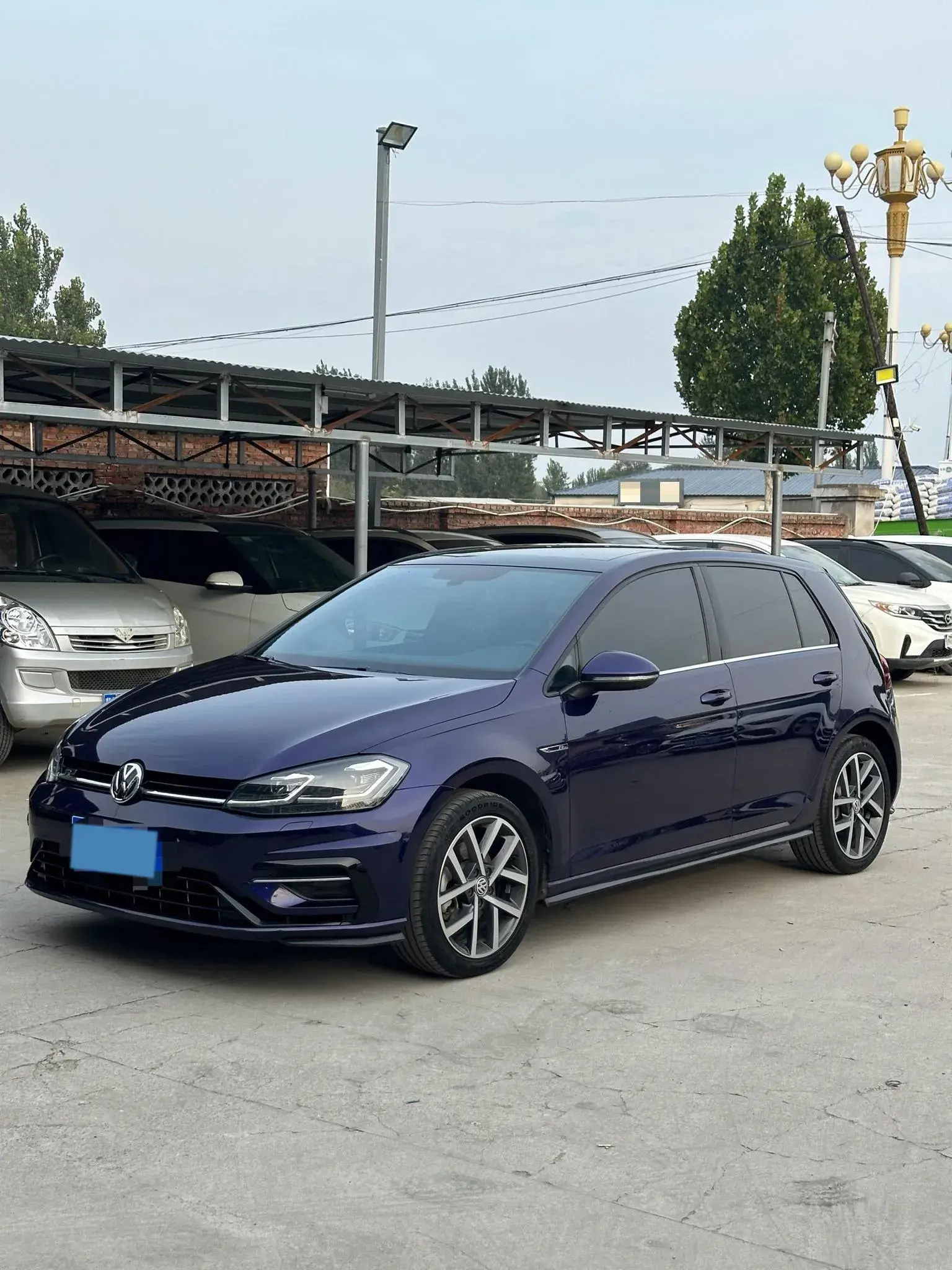 2018 VOLKSWAGEN GOLF view 1
