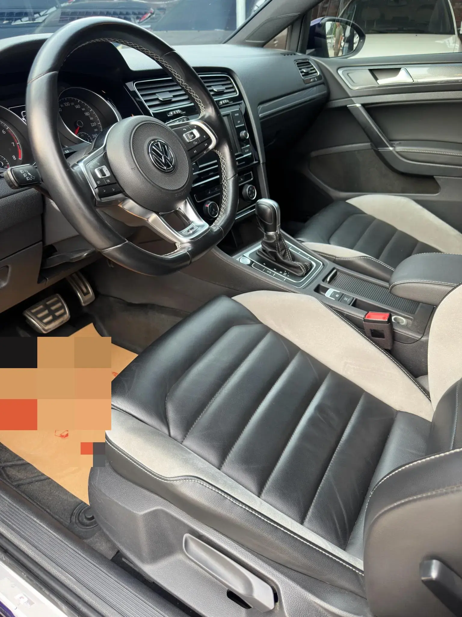 2018 VOLKSWAGEN GOLF thumbnail 3