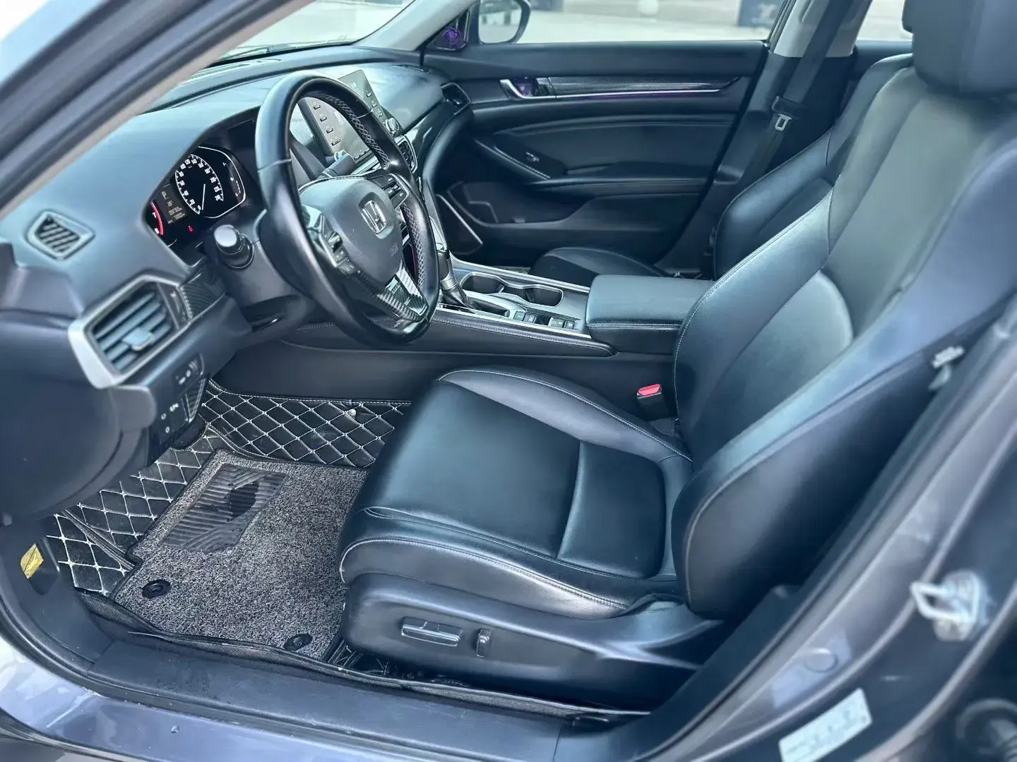 2021 HONDA ACCORD thumbnail 4